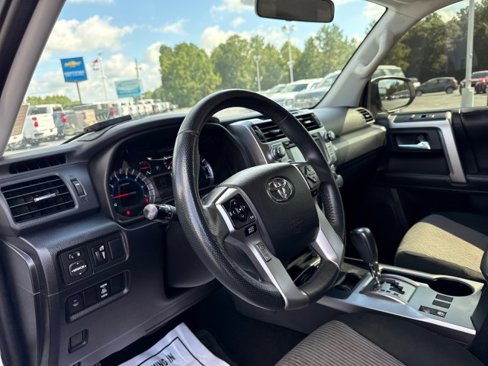 Used 2018 Toyota 4Runner SR5 image 19