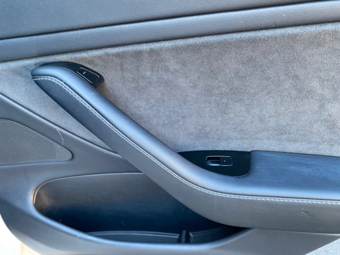 Used 2018 Tesla Model 3 Long Range image 34
