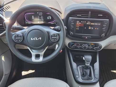 Certified 2025 Kia Soul LX w/ LX Technology Package image 25
