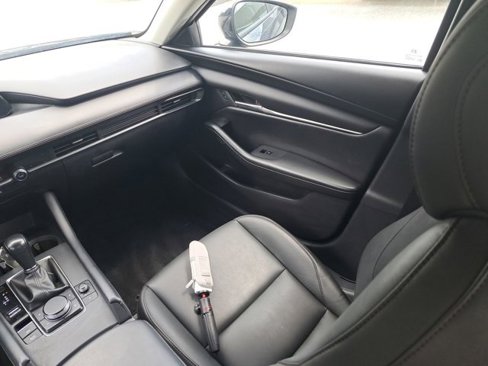 Used 2022 MAZDA MAZDA3 s image 17