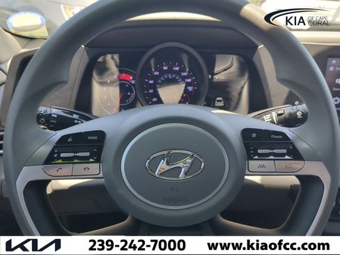 Used 2023 Hyundai Elantra SEL image 22
