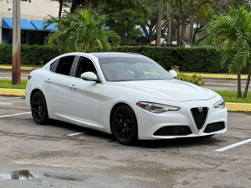 Used 2019 Alfa Romeo Giulia Ti image 3