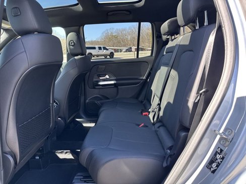 New 2025 Mercedes-Benz GLB 250 4MATIC image 11