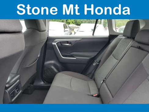 Used 2021 Toyota RAV4 XLE image 11