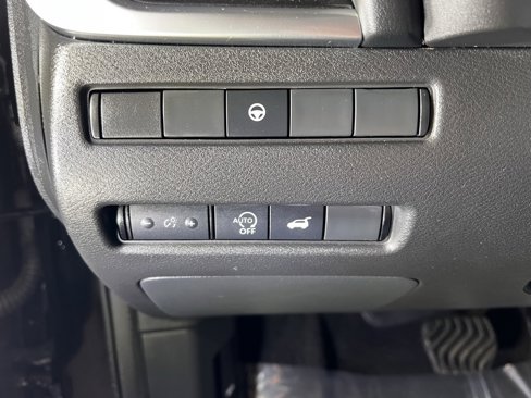 Used 2024 Nissan Rogue SV image 23