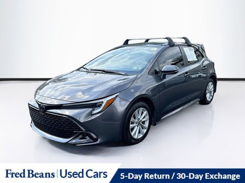 Used 2025 Toyota Corolla SE image 3