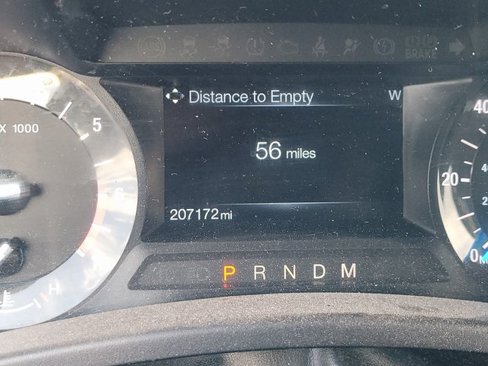 Used 2015 Ford Expedition XLT image 22