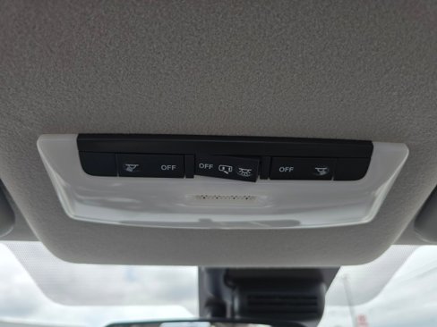 New 2025 Nissan Versa S w/ Trunk Package image 33