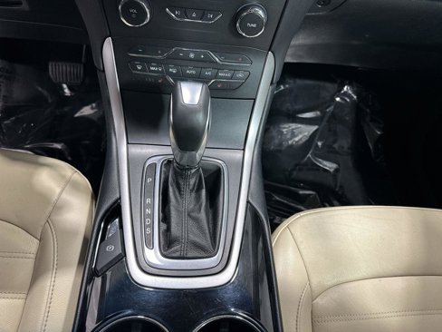 Used 2018 Ford Edge SEL w/ Equipment Group 201A image 16
