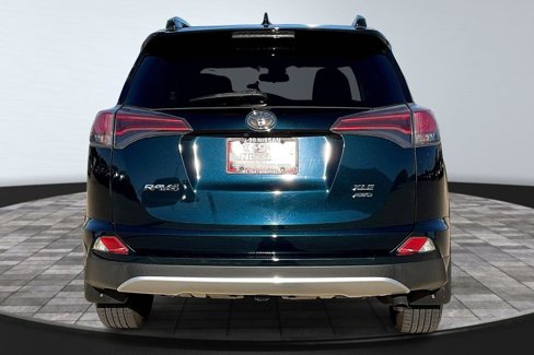 Used 2017 Toyota RAV4 XLE image 4