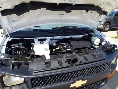 Used 2017 Chevrolet Express 3500 image 30