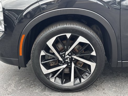 Used 2022 Mitsubishi Outlander SE image 19
