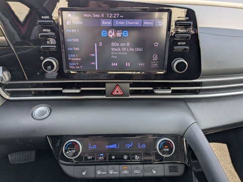 Used 2022 Hyundai Elantra SEL w/ Convenience + Premium Package image 17