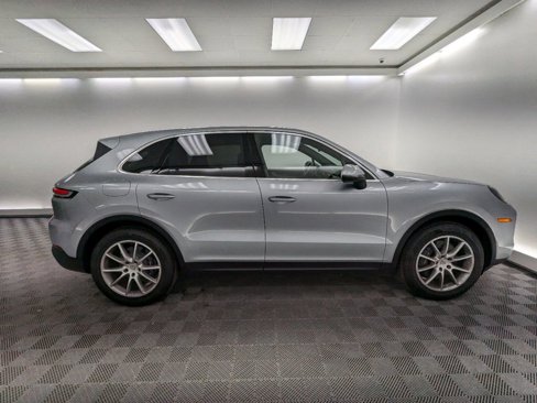 Used 2024 Porsche Cayenne image 6