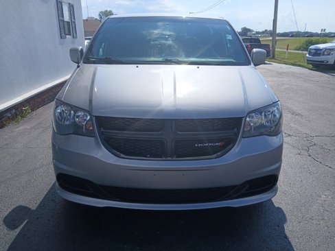 Used 2016 Dodge Grand Caravan SE image 10