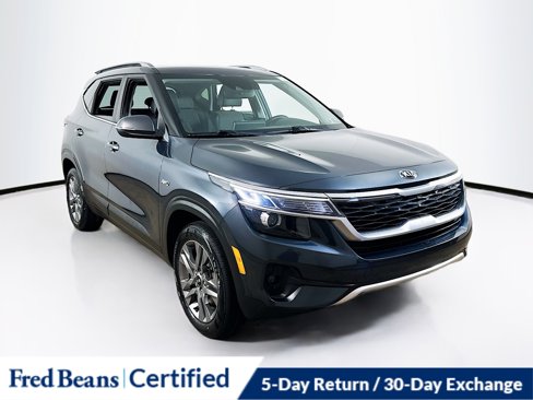 Certified 2021 Kia Seltos S image 1