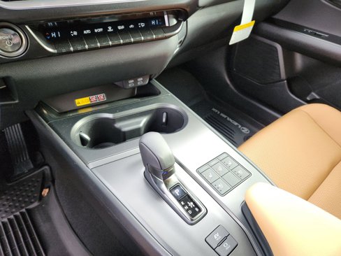 Used 2025 Lexus UX 300h FWD image 22