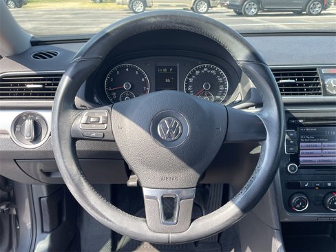 Used 2015 Volkswagen Passat 1.8T image 13