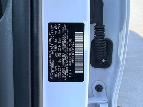 Certified 2025 Hyundai Elantra SE image 26