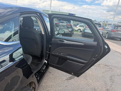 Certified 2018 Ford Fusion SE image 21