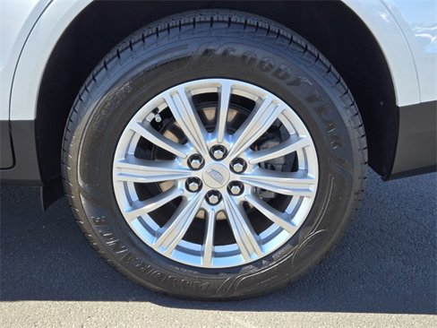 Used 2017 Cadillac XT5 FWD image 9