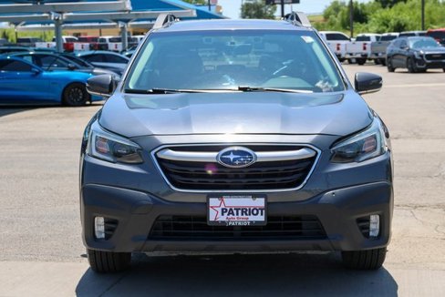 Used 2020 Subaru Outback Premium image 2
