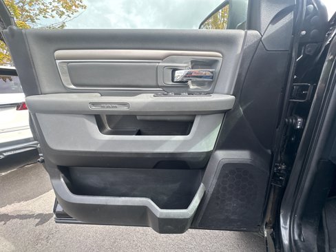Used 2017 RAM 1500 Classic SLT image 18