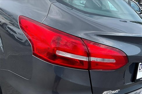 Used 2018 Ford Focus SE image 32
