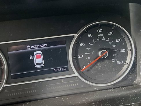 Used 2021 Kia Sorento S w/ Panoramic Sunroof Package image 12