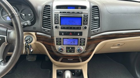 Used 2011 Hyundai Santa Fe Limited image 23