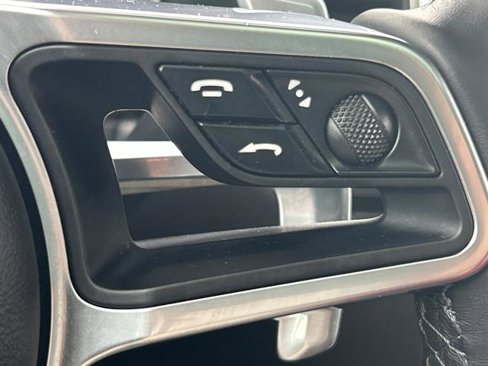 Used 2018 Porsche Macan S image 12