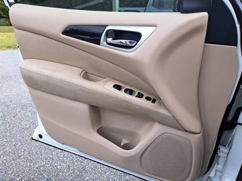 Used 2017 Nissan Pathfinder SV w/ Cargo Package image 35