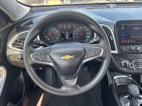 Used 2023 Chevrolet Malibu LT image 25