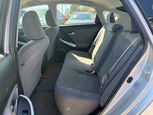 Used 2014 Toyota Prius Five image 11