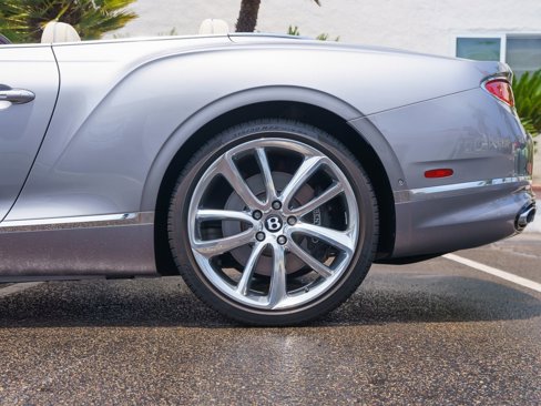 Used 2022 Bentley Continental GT image 30