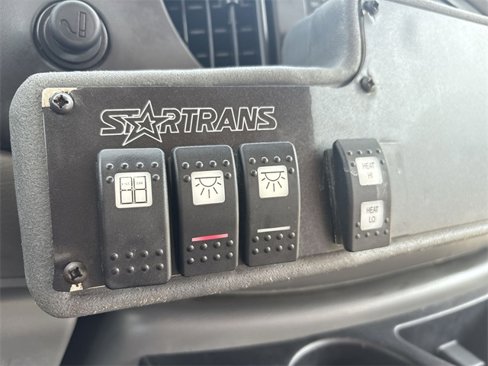 Used 2006 Ford E-450 and Econoline 450 image 37
