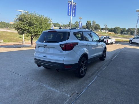 Used 2019 Ford Escape SEL image 7