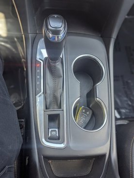 Used 2018 Chevrolet Equinox LT w/ Sun & Infotainment Package image 16