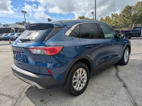 Certified 2022 Ford Escape SE image 4