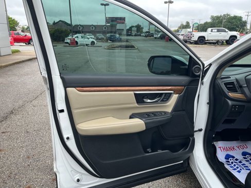 Used 2020 Honda CR-V Touring image 11