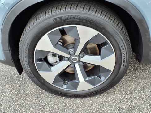Certified 2023 Volvo XC40 B5 Plus w/ Driver Assist Package image 38