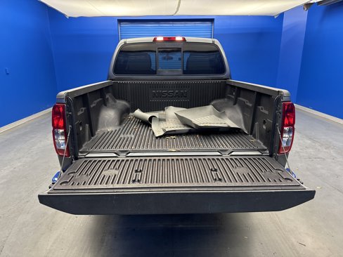 Used 2016 Nissan Frontier SV image 23