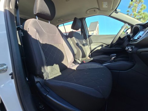 Used 2018 Nissan Kicks S image 12