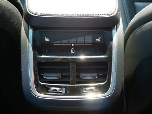 Used 2018 Volvo XC90 T6 Inscription w/ Convenience Package image 11