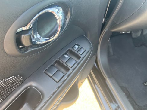 Used 2018 Nissan Versa SV w/ SV Special Edition Package image 14