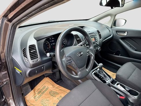 Used 2018 Kia Forte LX image 10
