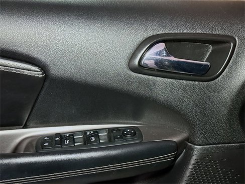 Used 2019 Dodge Journey Crossroad w/ Popular Equipment Group image 15
