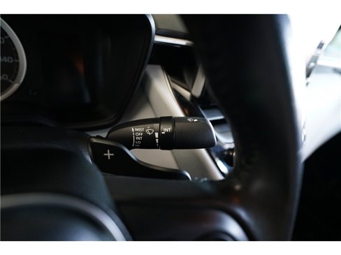 Used 2020 Toyota Corolla SE image 25