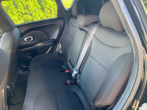 Used 2015 Kia Soul + image 33