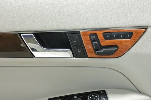 Used 2011 Mercedes-Benz E 550 Coupe image 26